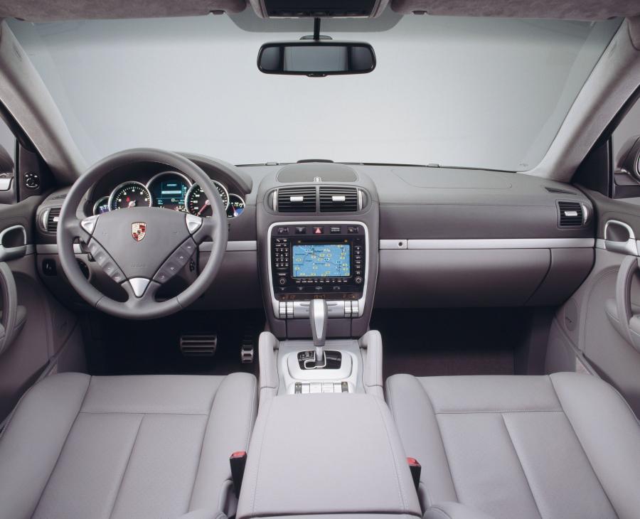 Porsche Cayenne Turbo 2007 года  (фото 14 из 43)